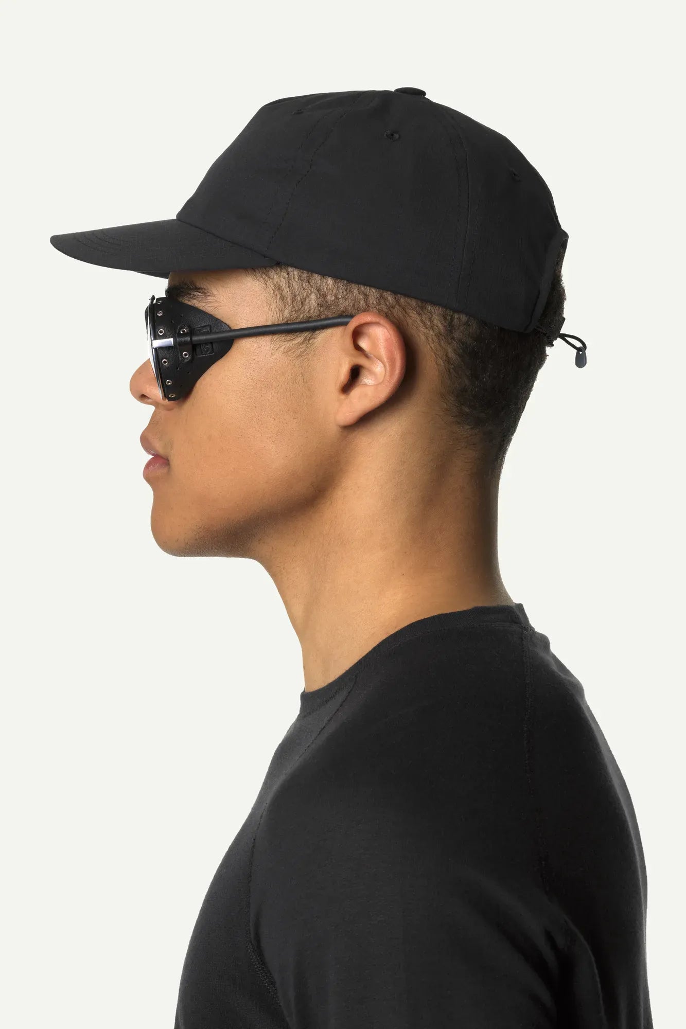 349054_900_201_Men_Daybreak_Cap_true_black_c_low