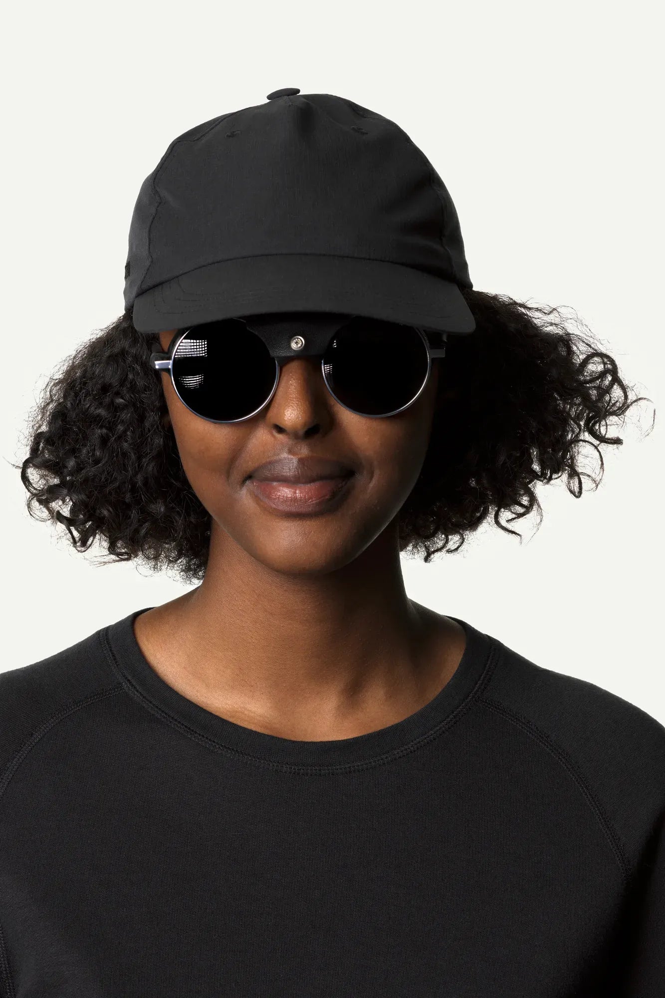 349054_900_202_Women_Daybreak_Cap_true_black_c_low
