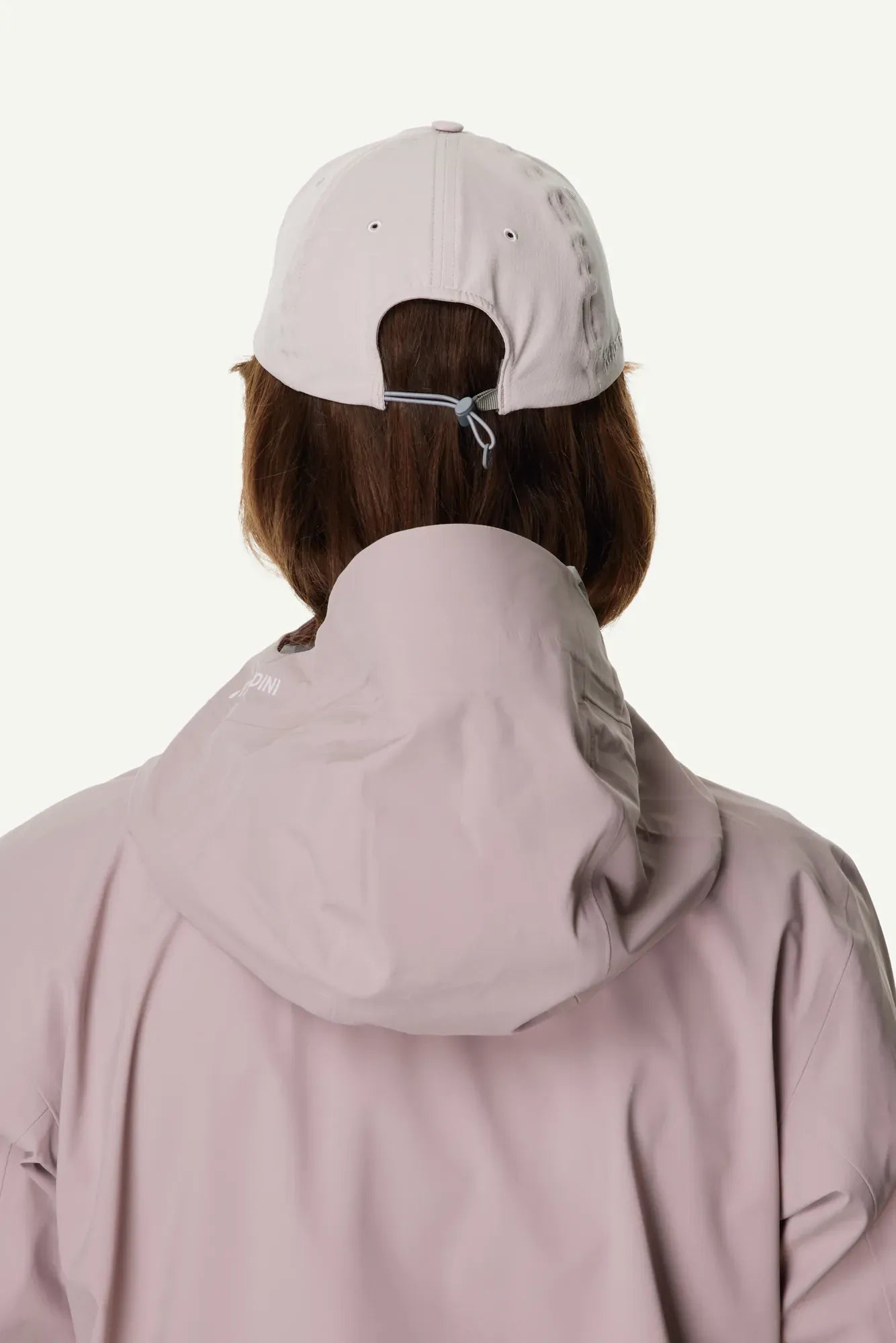 349054_H30_202_Daybreak_Cap_silver_purple_c_low