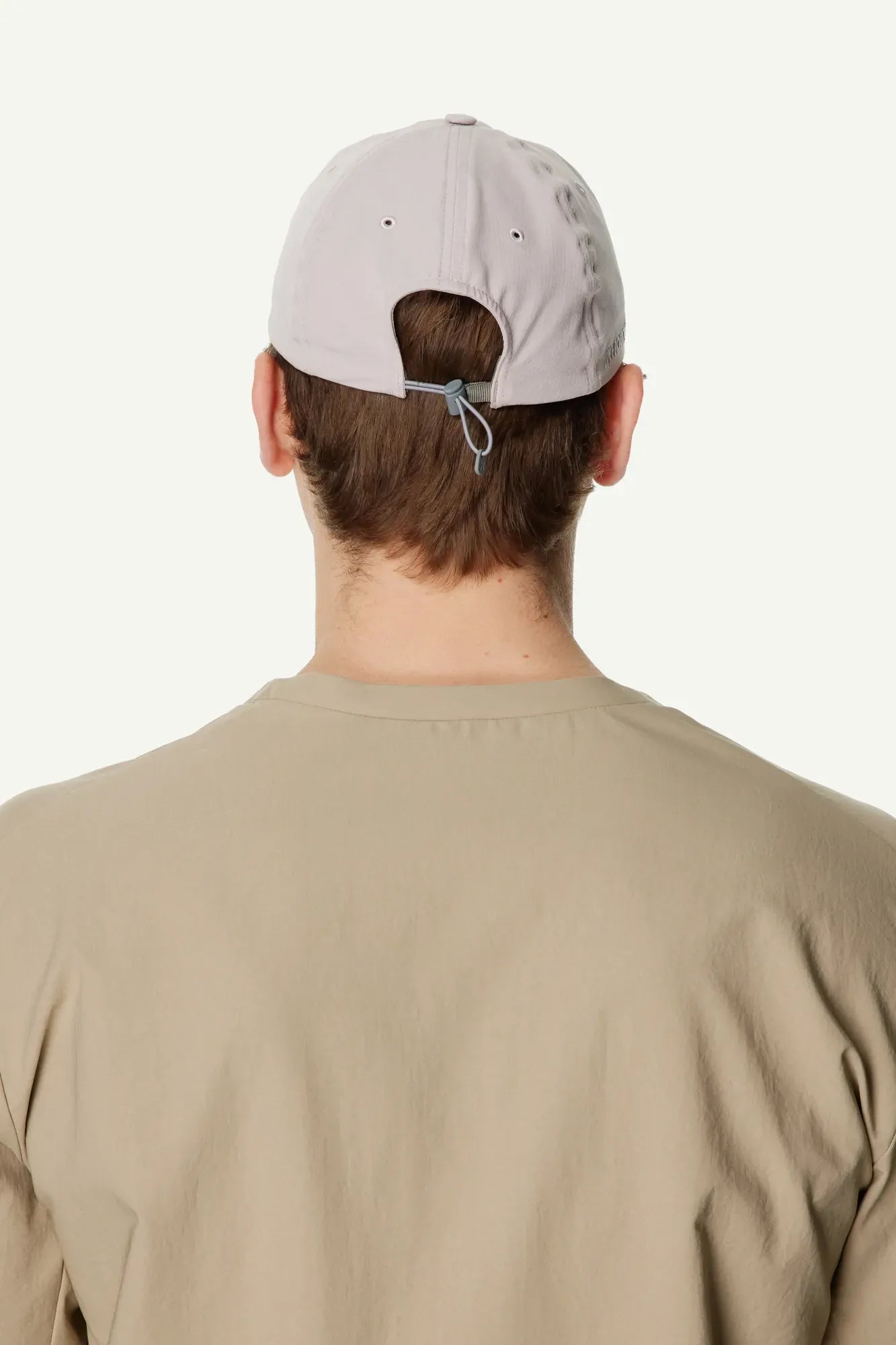 349054_H30_205_Daybreak_Cap_silver_purple_c_low