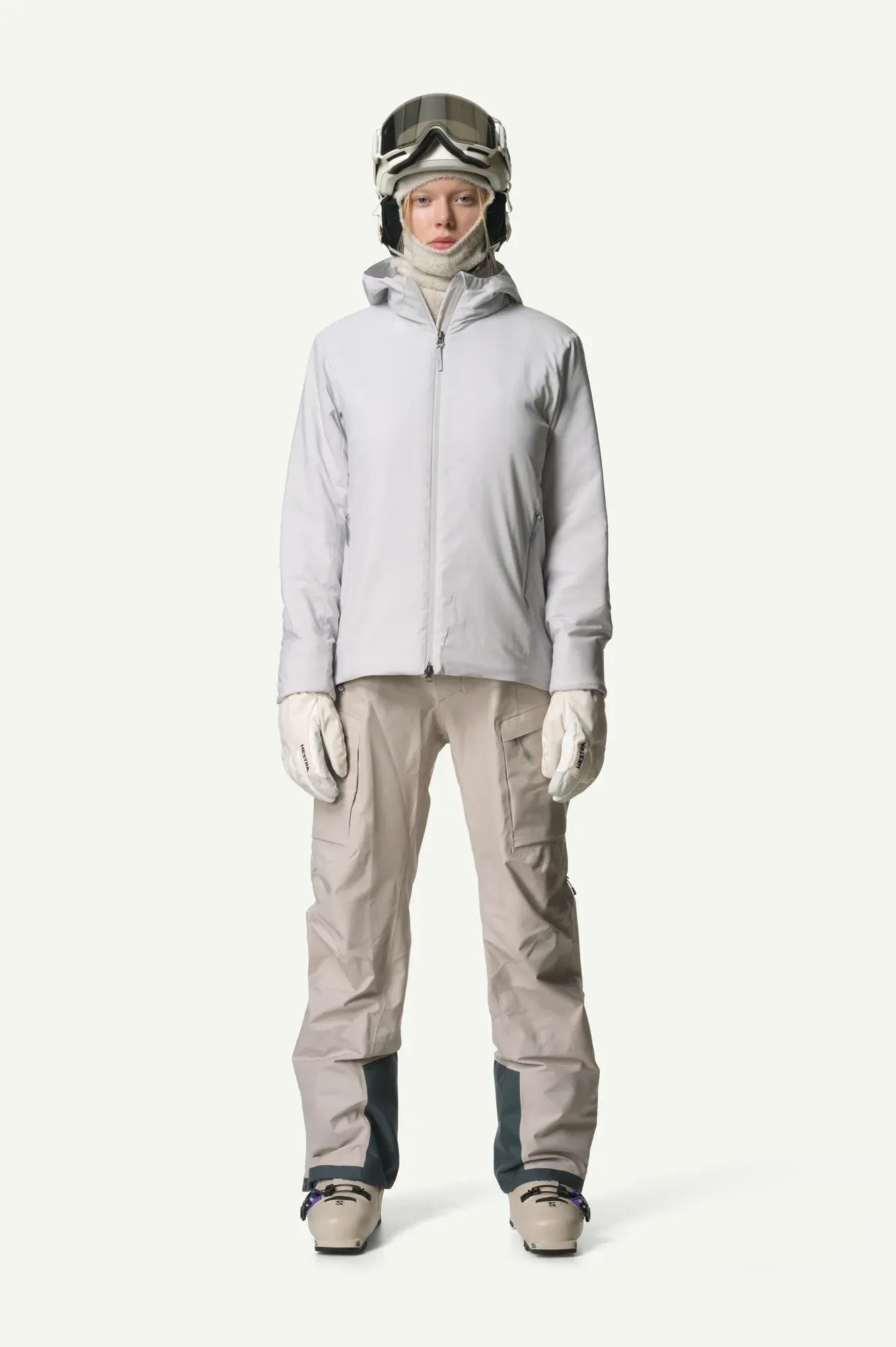 810026_G66_100_Women_Puff_Up_Insulated_Houdi_a_touch_of_gray_B157_c_low