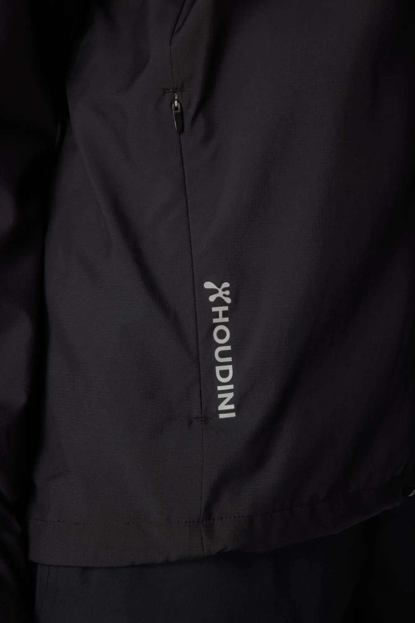 810060_900_203_Women_Pace_Trail_Jacket_true_black_c_low