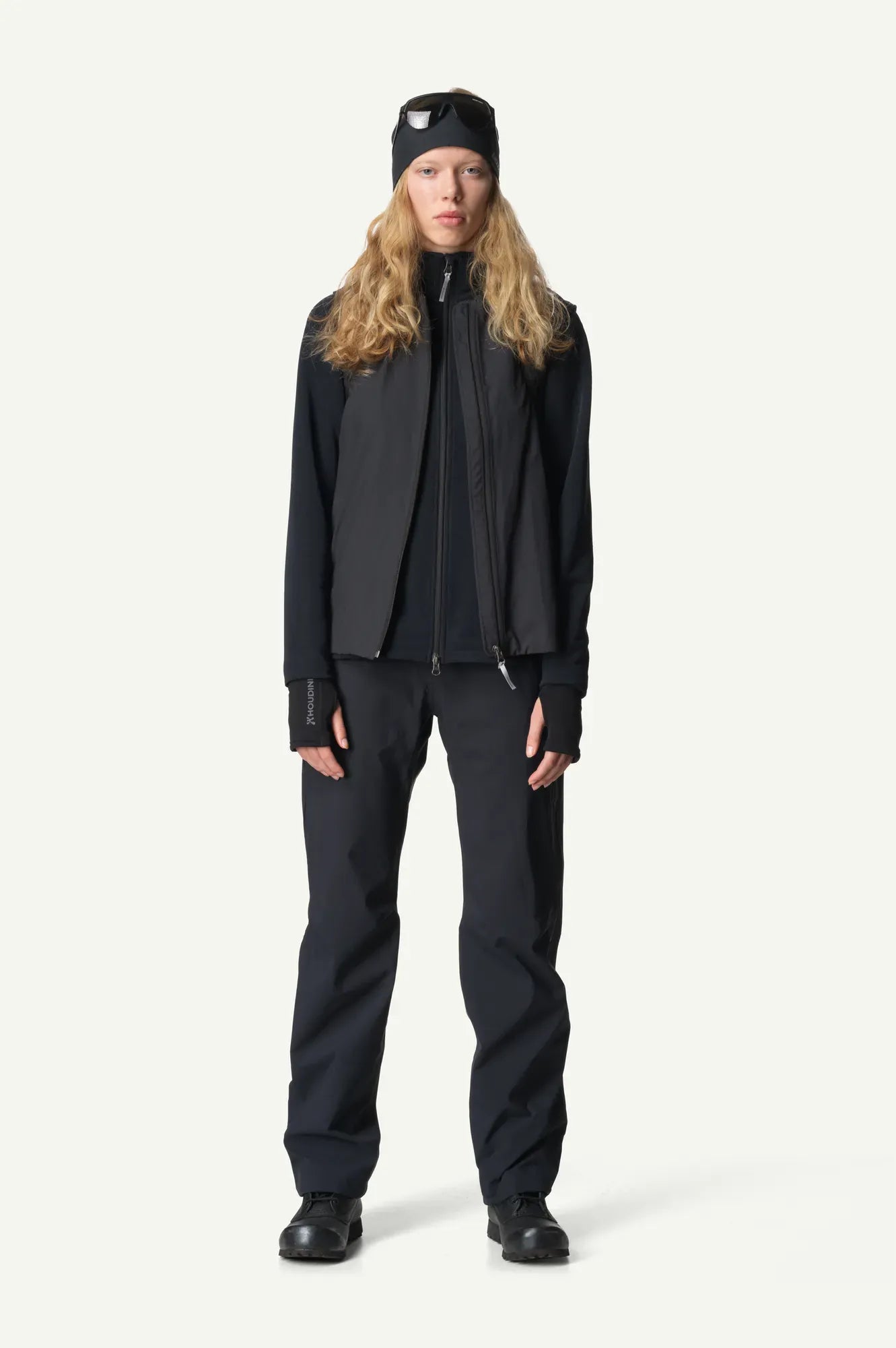 830033_900_102_Women_Moonwalk_Vest_true_black_c_low