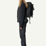 830033_900_103_Women_Moonwalk_Vest_true_black_B157_c_low