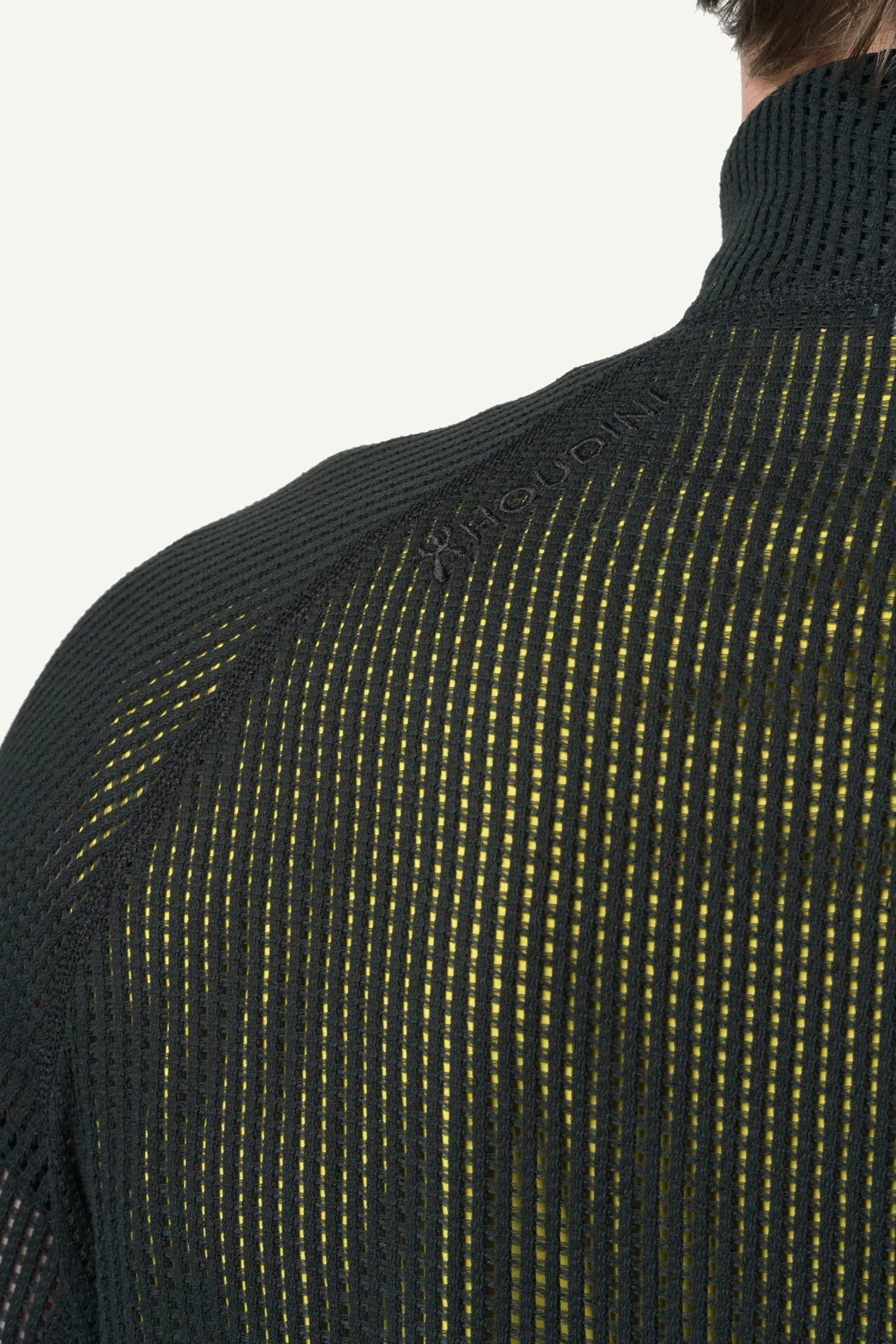 830047_900_601_Men_Pace_Flow_Half_Zip_true_black_c_low