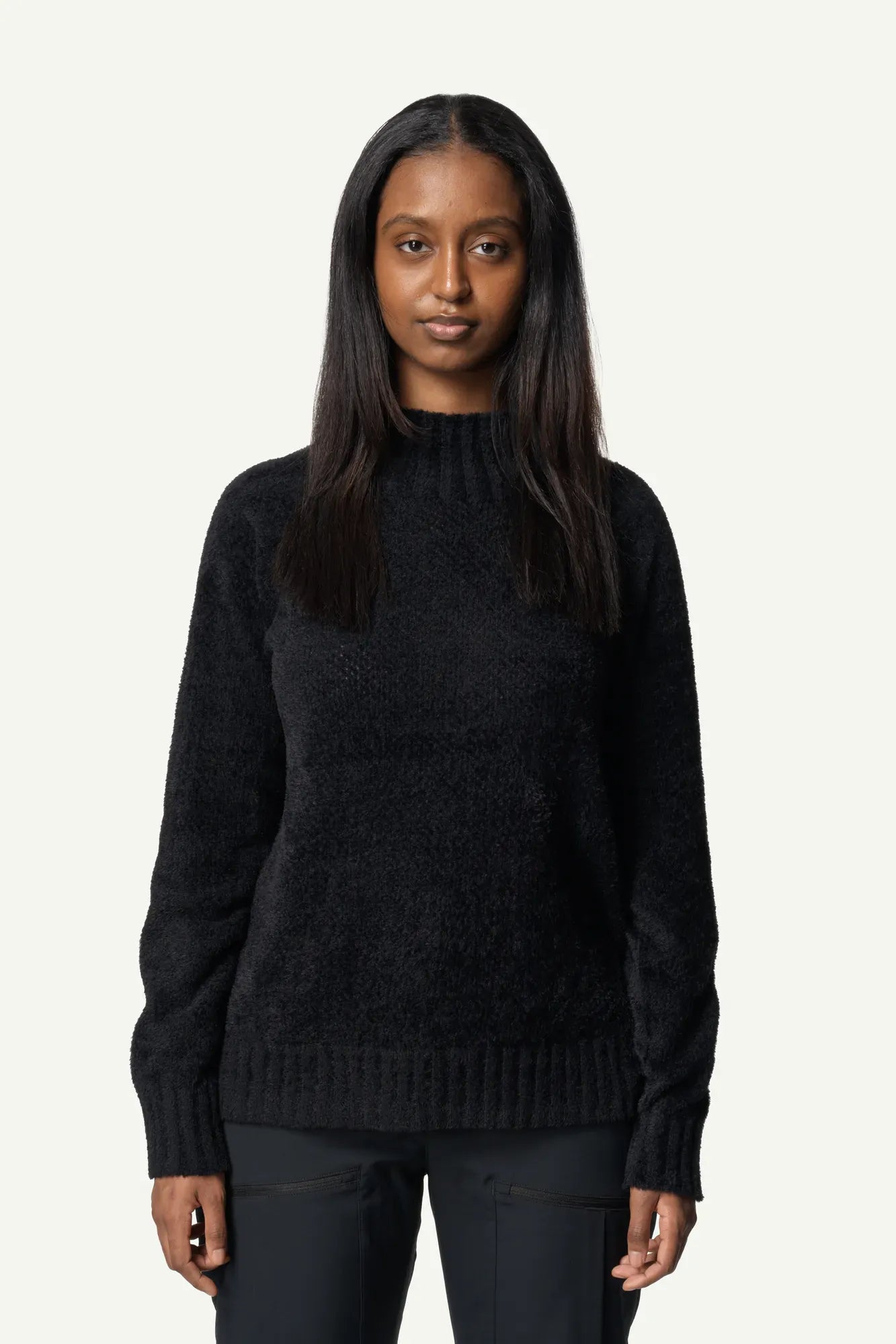 830060_900_200_Women_Lykan_Crew_true_black_B100_c_low