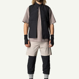 840007_900_101_Men_Pace_Hybrid_Vest_true_black_c_low