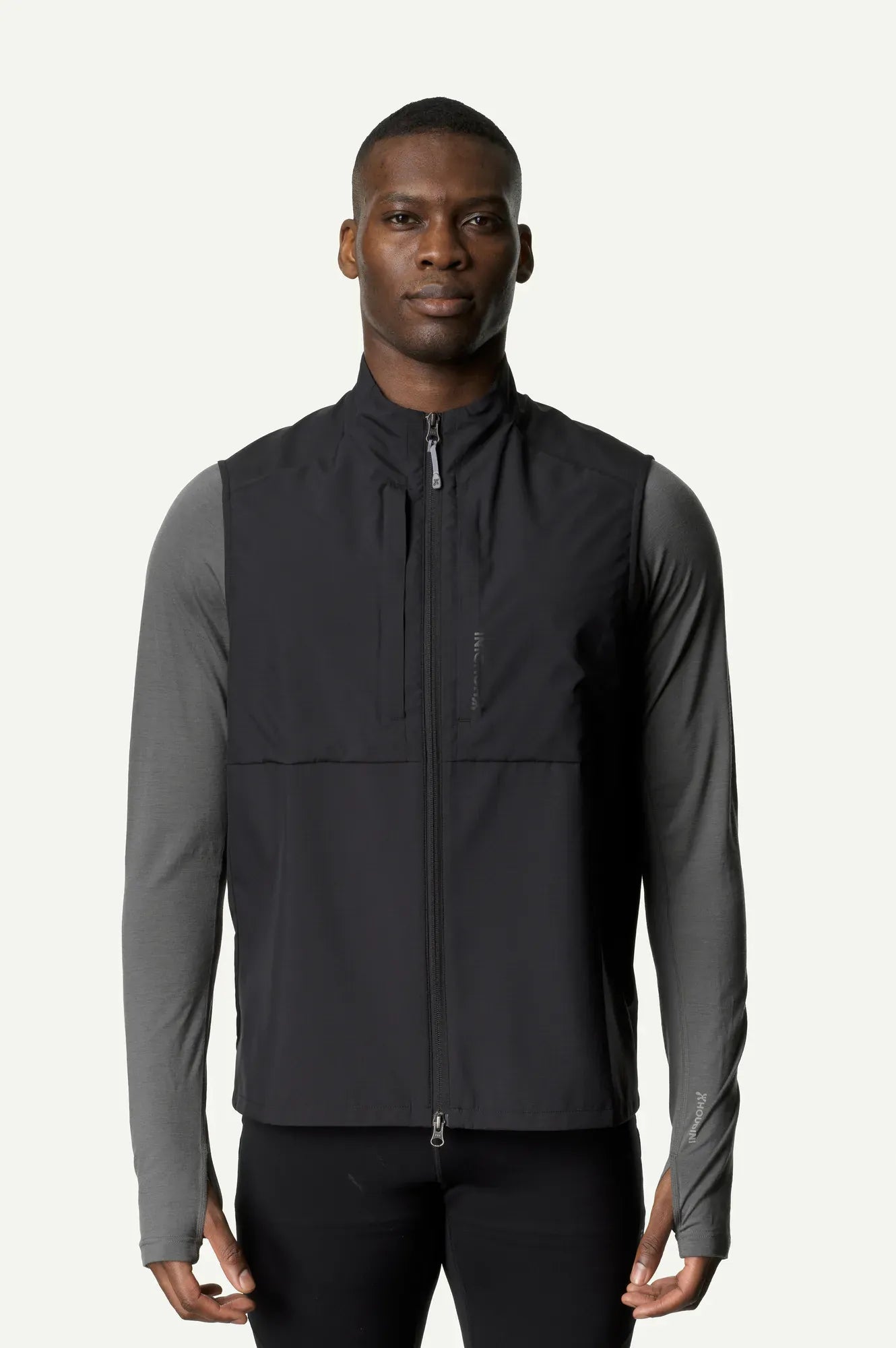 840007_900_200_Men_Pace_Hybrid_Vest_true_black_c_low