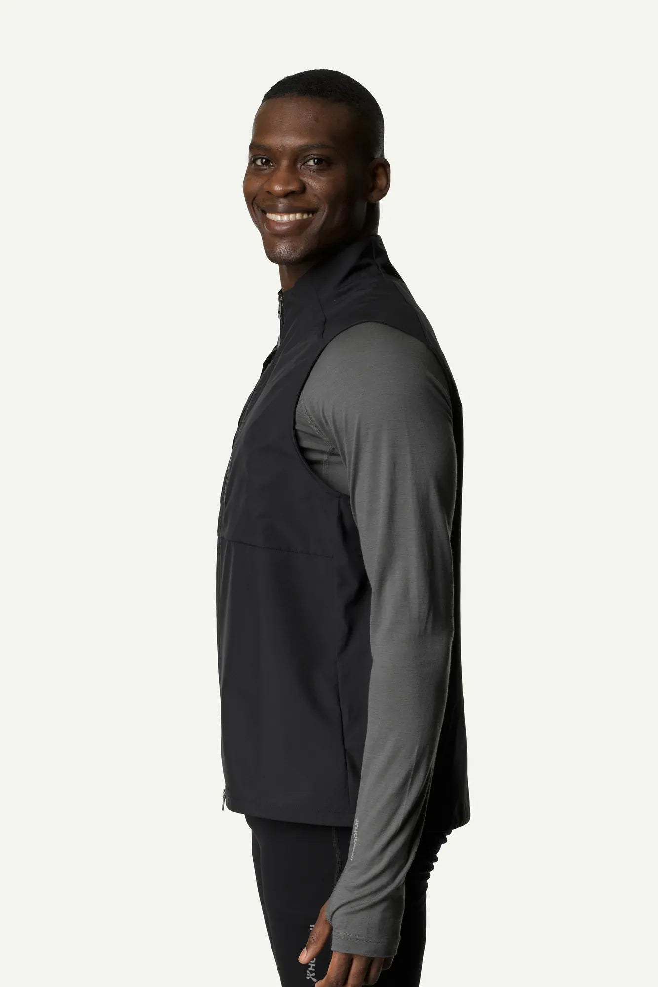 840007_900_201_Men_Pace_Hybrid_Vest_true_black_c_low