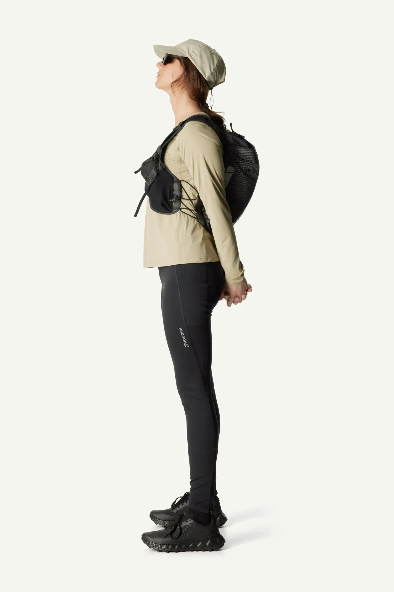 840064_H31_103_Women_Pace_Air_LS_Tee_powder_green_B121_c_low