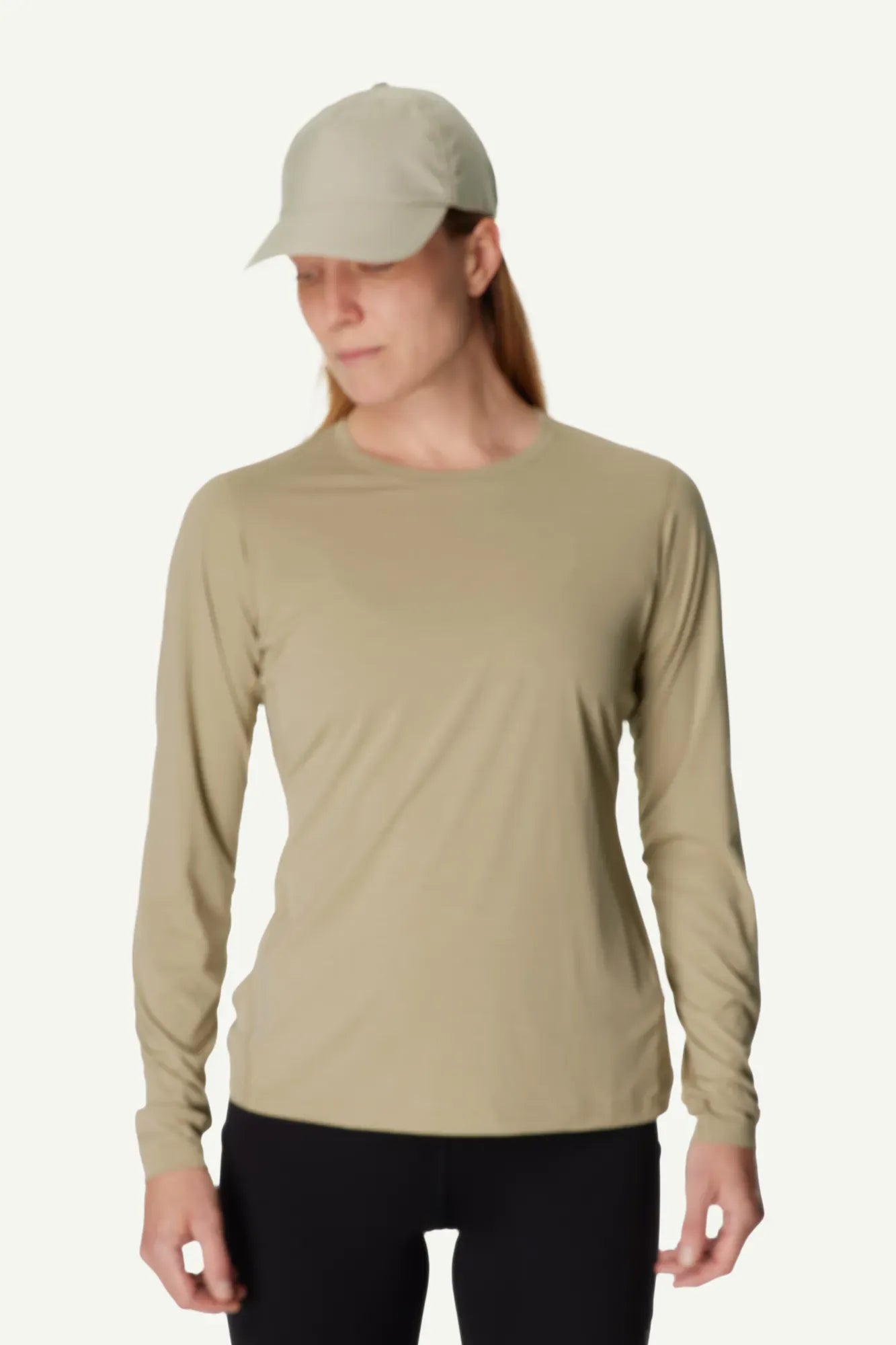 840064_H31_200_Women_Pace_Air_LS_Tee_powder_green_A100_c_low