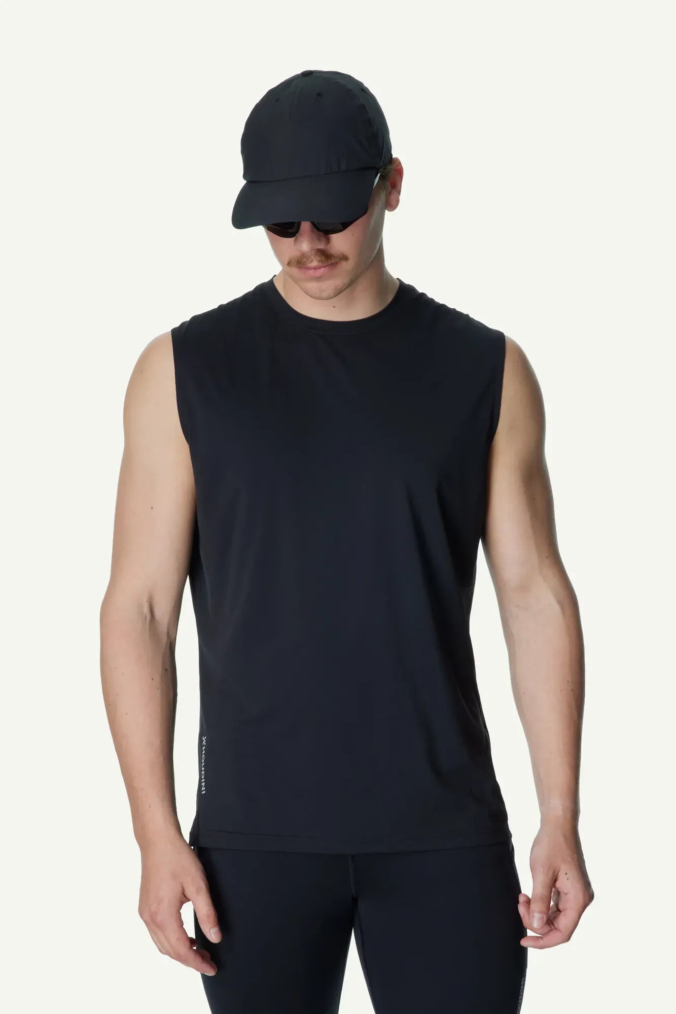 840070_900_200_Men_Pace_Air_Tank_true_black_A372_c_low