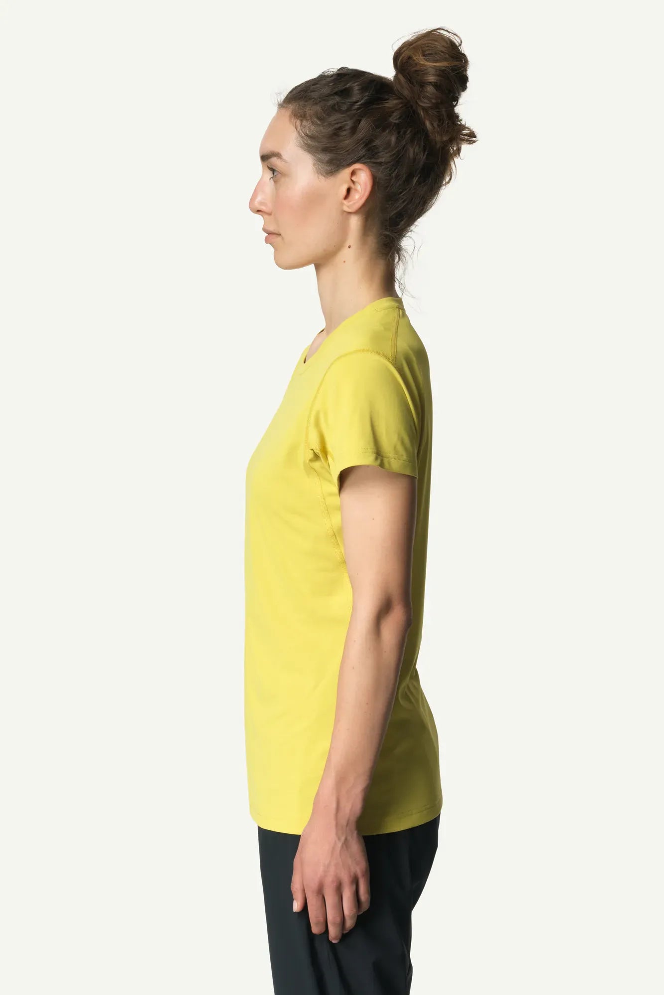 860020_F23_202_Women_Pace_Air_Tee_be_the_light_green_C459_c_low