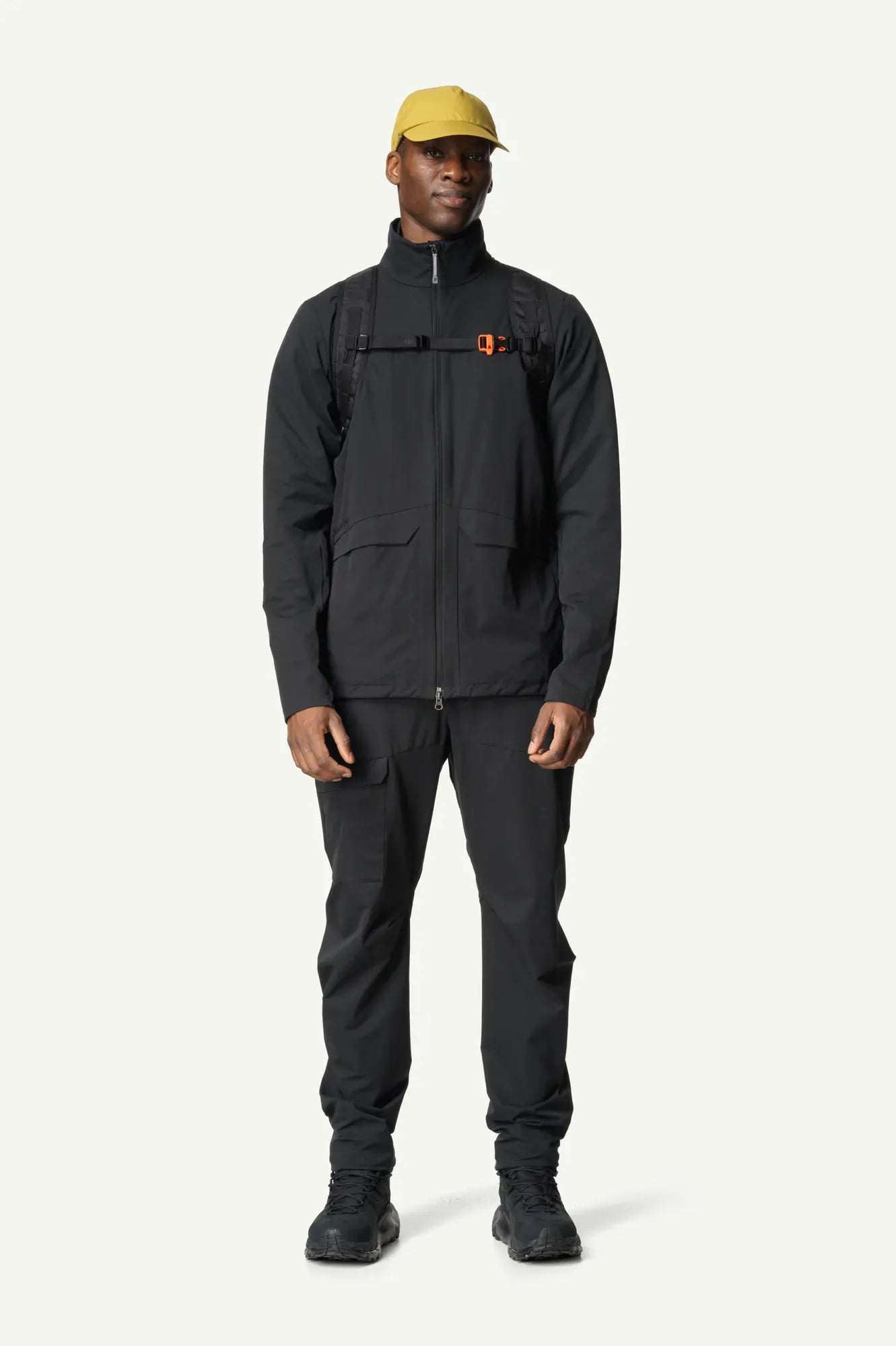 860028_900_100_Men_Go_Jacket_true_black_C115_c_low