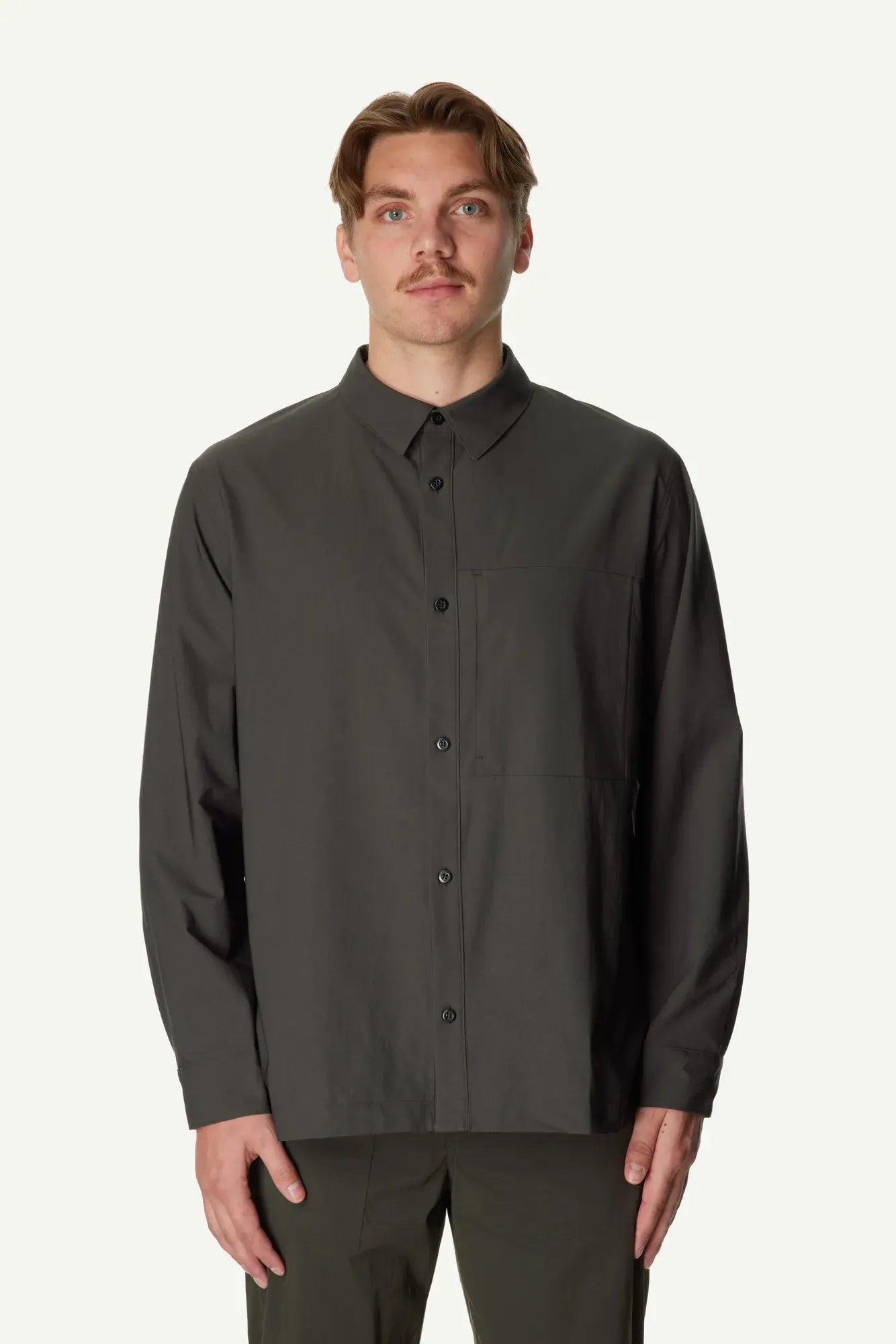 860060_H29_200_Men_Symbio_Field_Shirt_green_illusion_A372_c_low