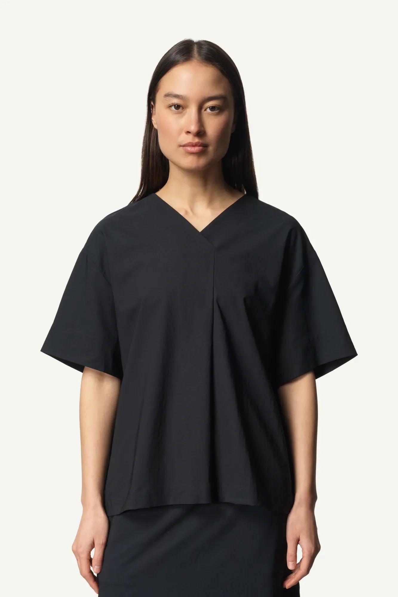 860071_900_200_Women_Cosmo_Top_II_true_black_c_low