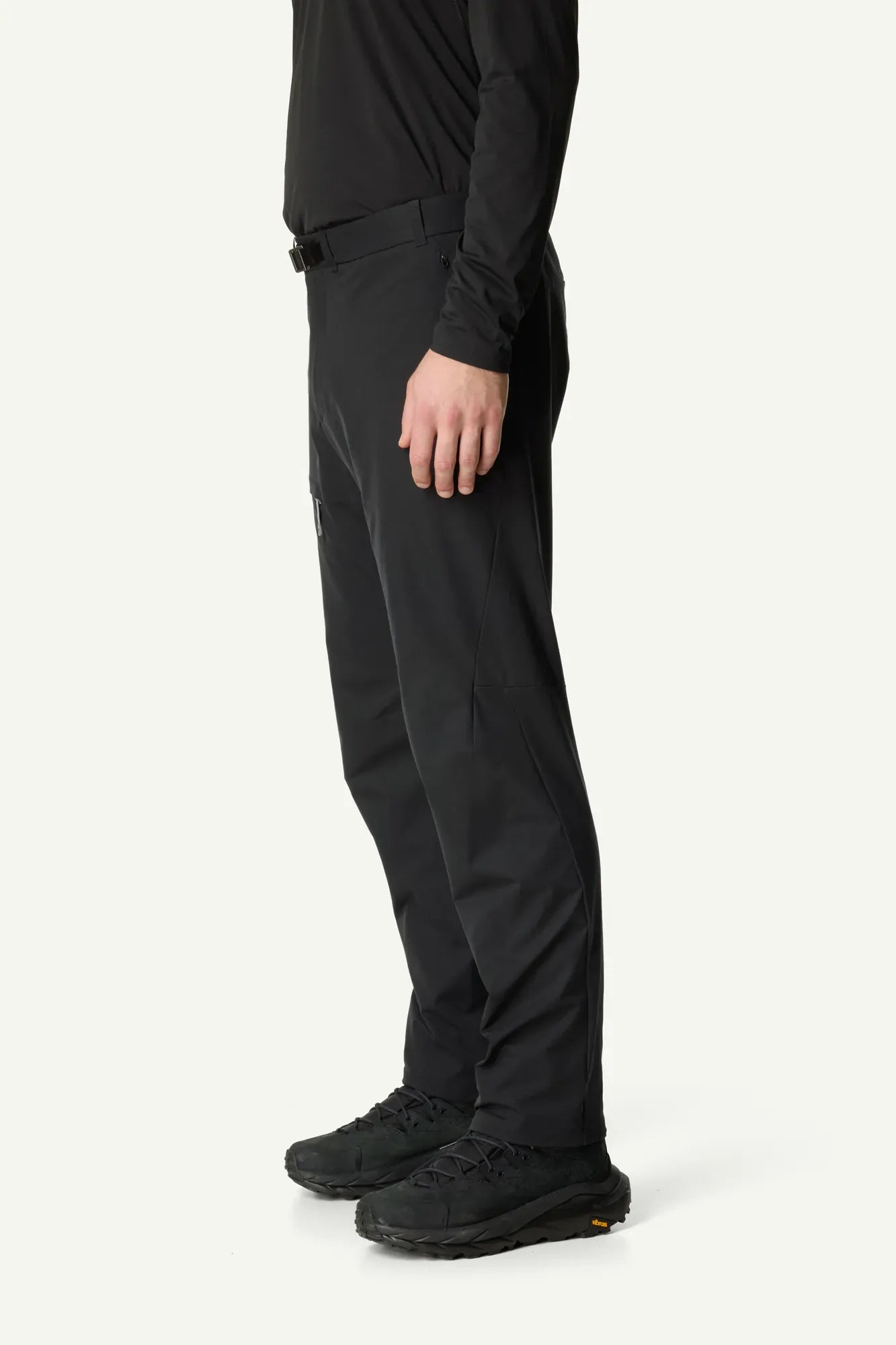 860089_900_201_Men_Core_Tech_Pants_true_black_c_low