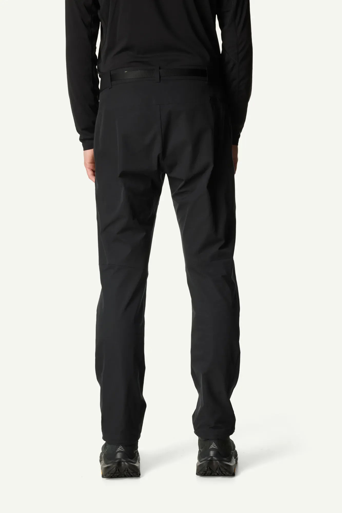860089_900_202_Men_Core_Tech_Pants_true_black_c_low